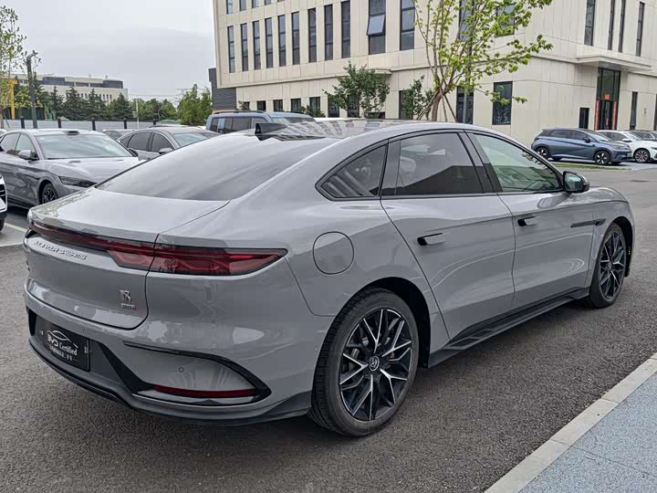 BYD Han 2025 2025款 DM-i 智驾版 125KM激光雷达旗舰型