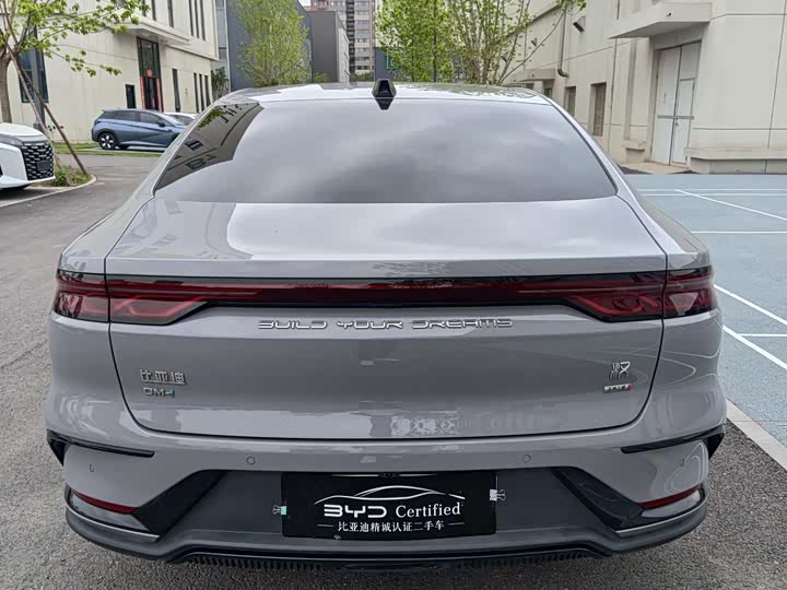 BYD Han 2025 2025款 DM-i 智驾版 125KM激光雷达旗舰型