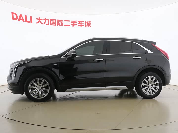Фото 8 - Cadillac XT4