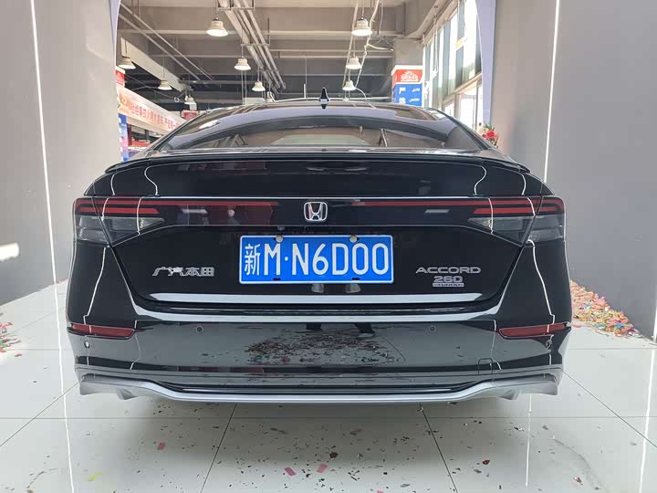 Zdjęcie 8 - Honda Accord