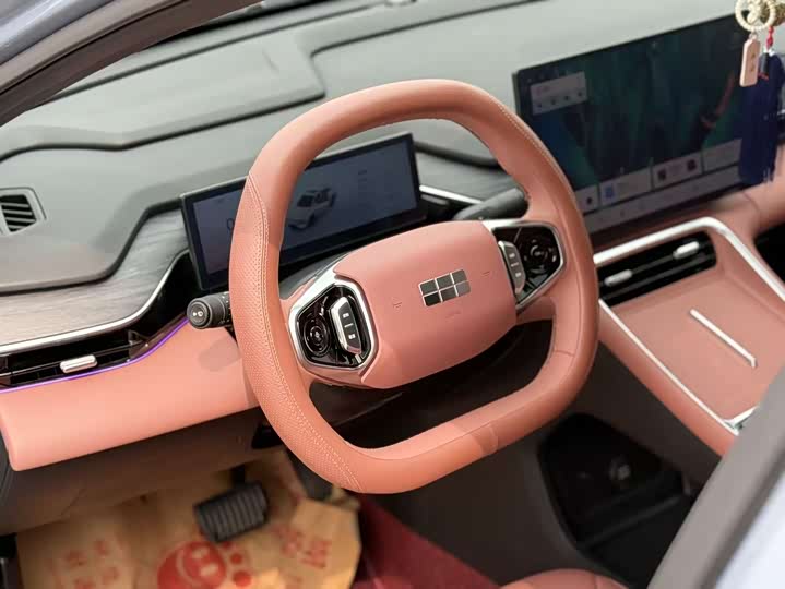 Geely Galaxy L6 2025 2025款 EM-i 140km 探索+版