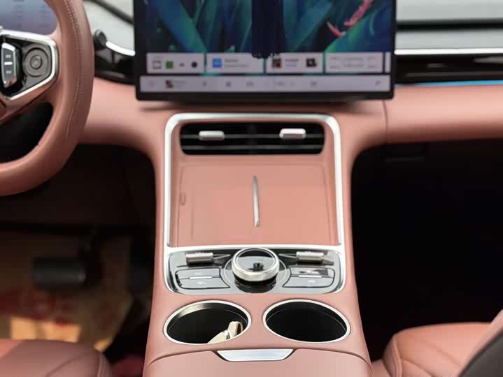 Geely Galaxy L6 2025 2025款 EM-i 140km 探索+版