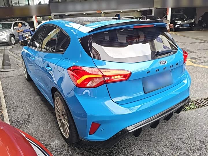 Ford Focus 2022 2022款 两厢 EcoBoost 180 自动ST Line