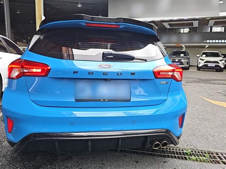 Ford Focus 2022 2022款 两厢 EcoBoost 180 自动ST Line
