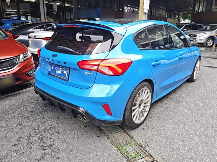 Ford Focus 2022 2022款 两厢 EcoBoost 180 自动ST Line