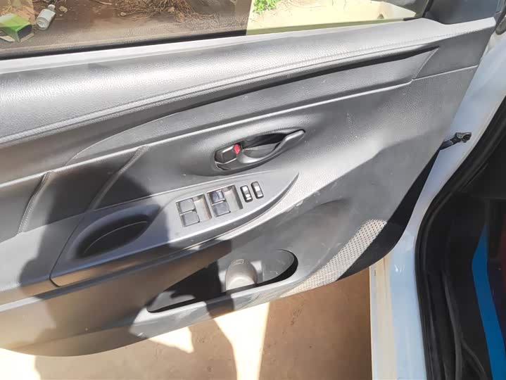 Фото 7 - Toyota Vios