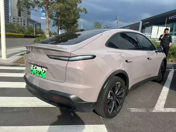 Zdjęcie 6 - Nio Onvo L60