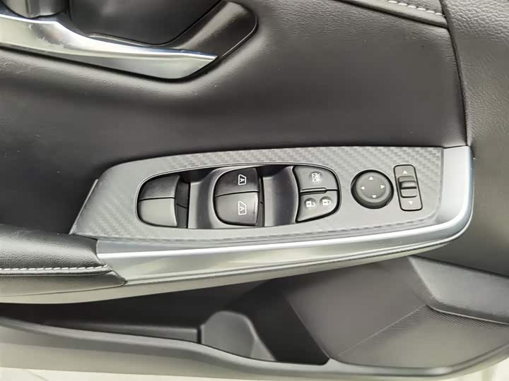 Фото 9 - Nissan Sylphy