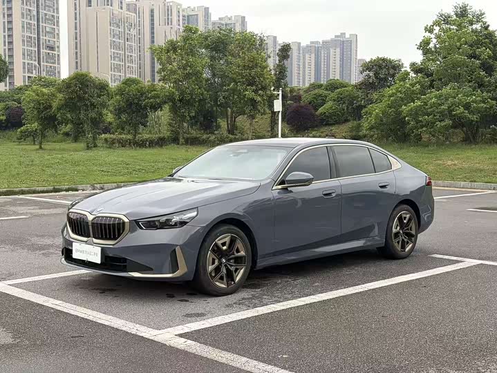 Zdjęcie 6 - BMW 5 Series