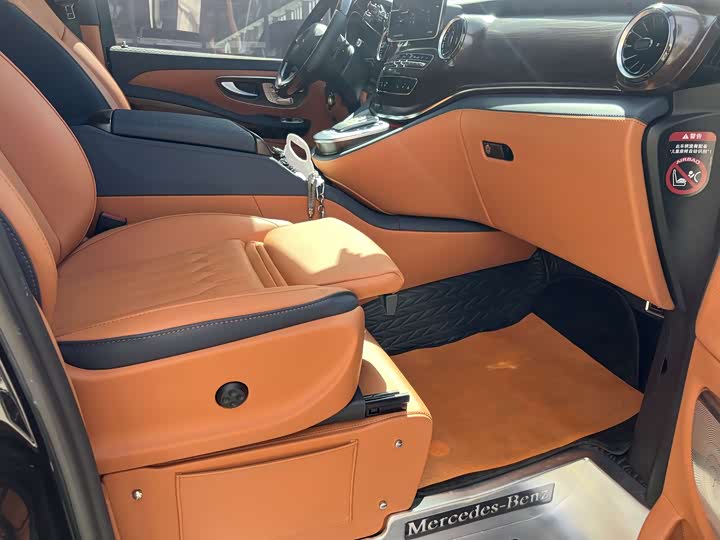 Mercedes-Benz V-Class 2022 2022款 V 260 领航版