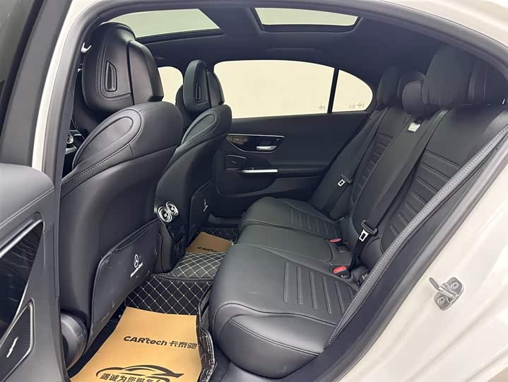 Zdjęcie 9 - Mercedes-Benz C-Class