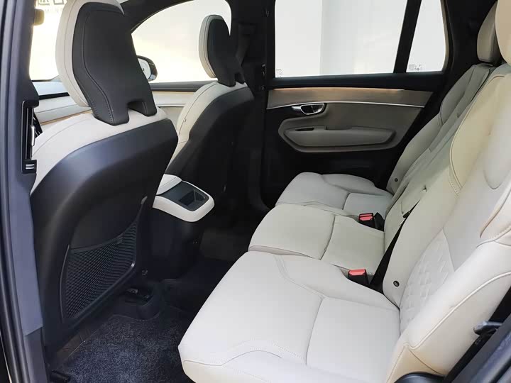 Volvo XC90 2026 2026款 B5 四驱智逸豪华版 5座