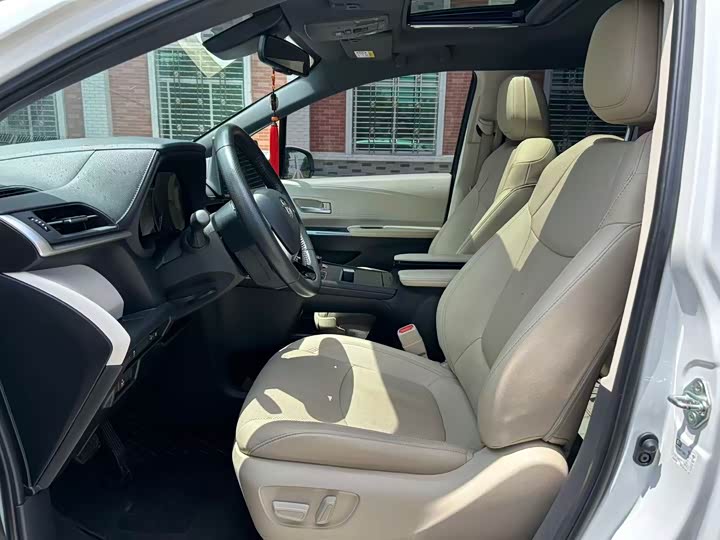 Toyota Sienna 2021 2021款 2.5L混动 尊贵版