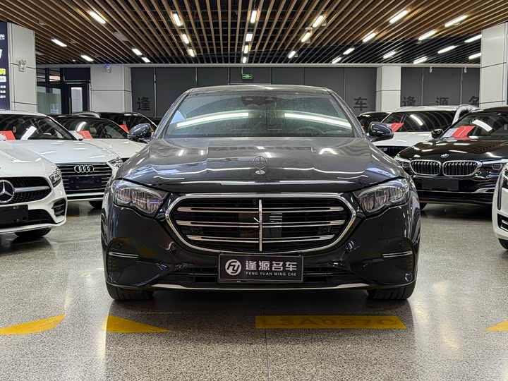 Photo 2 - Mercedes-Benz E-Class