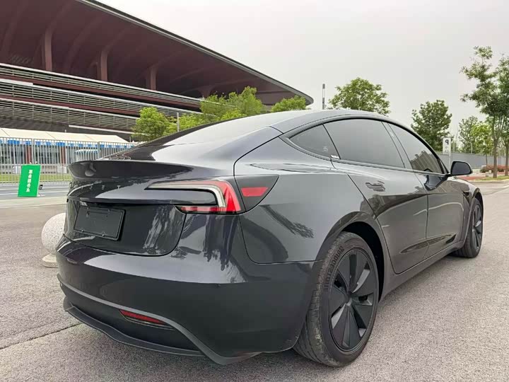Tesla Model 3 2025 2025款 后轮驱动版