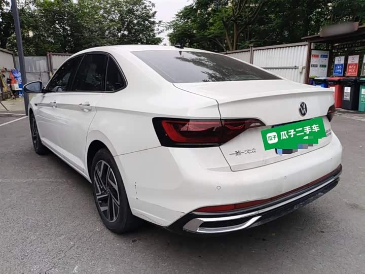 Фото 5 - Volkswagen Sagitar L