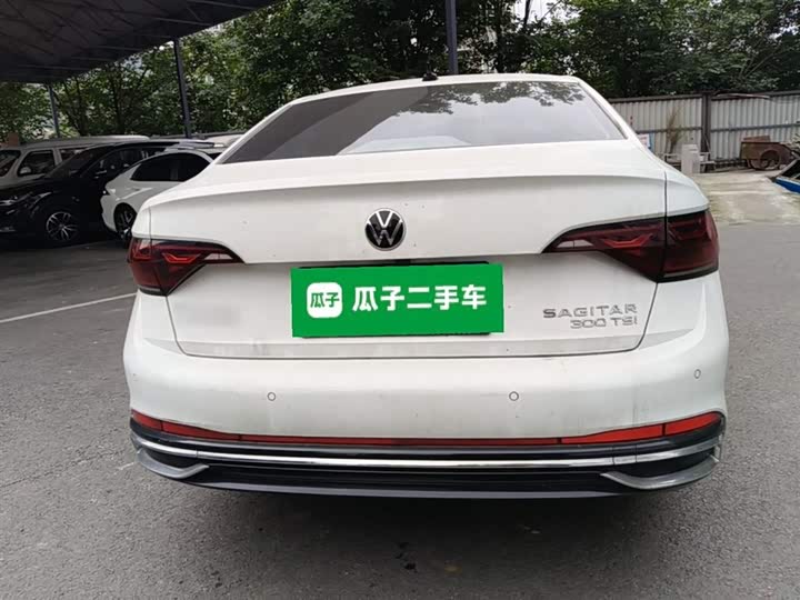Фото 6 - Volkswagen Sagitar L