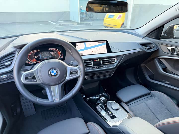 Photo 9 - BMW 2 Series