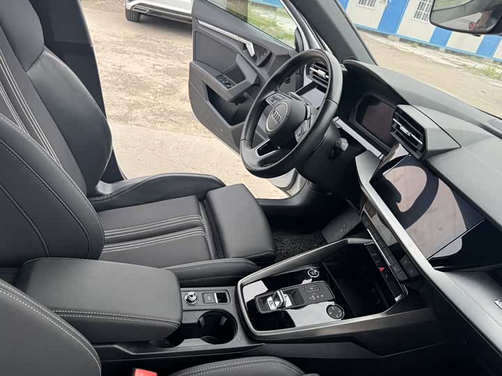 Фото 2 - Audi A3