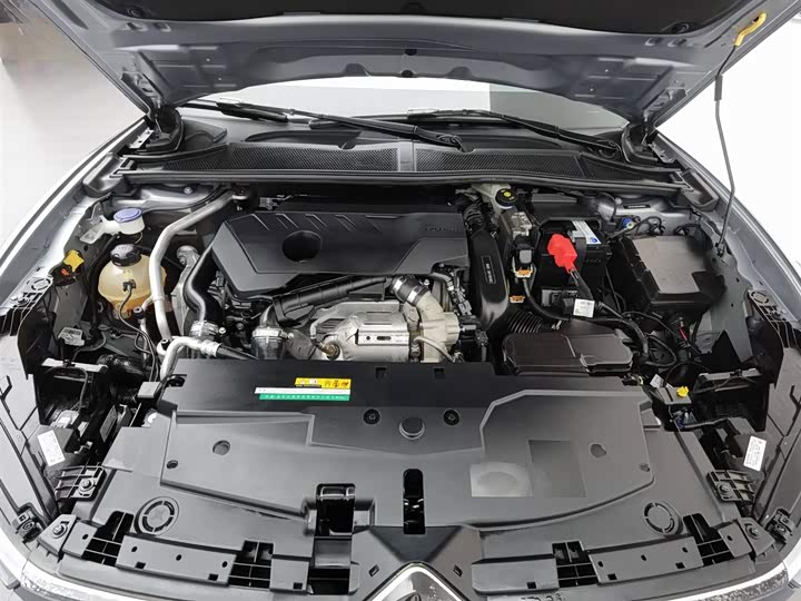 Citroen C5 X 2025 2025款 1.6T 海外版