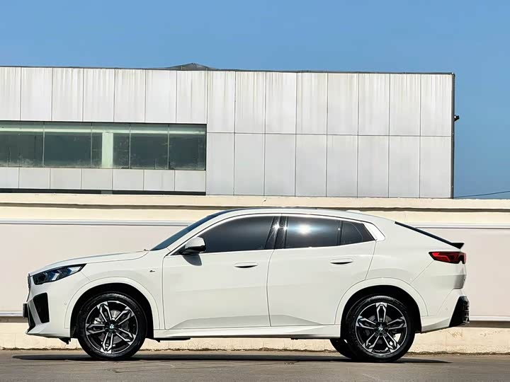 BMW X2 2025 2025款 sDrive25i M运动套装