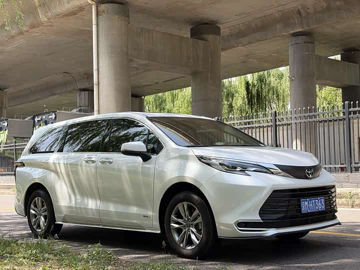 Toyota Sienna 2024 2024款 2.5L混动 舒适版