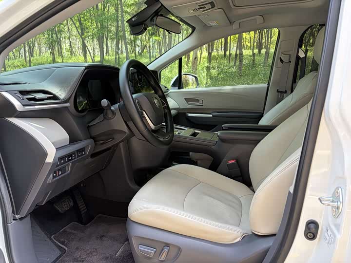 Toyota Sienna 2024 2024款 2.5L混动 舒适版
