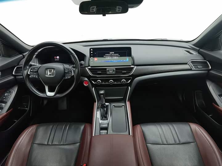 Фото 5 - Honda Inspire