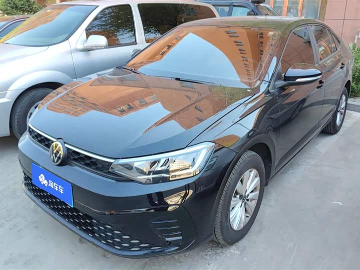 Photo 1 - Volkswagen Lavida
