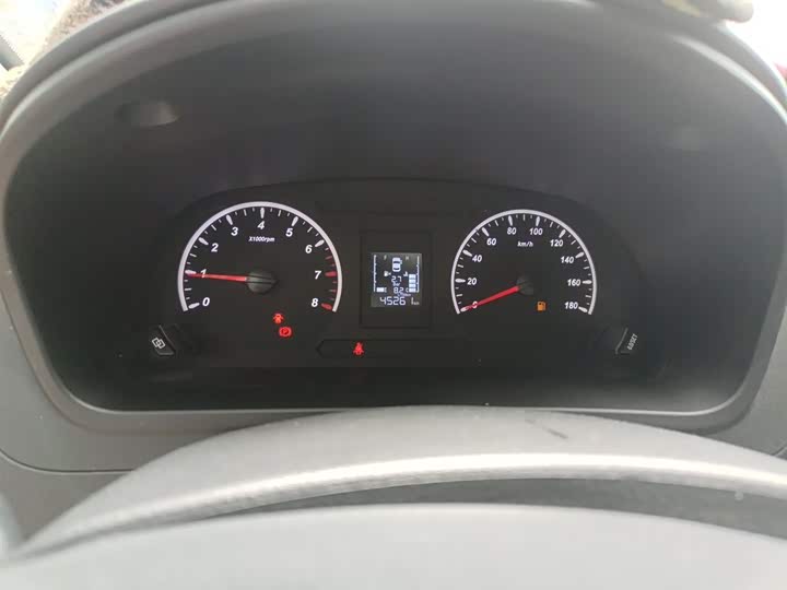 Dongfeng Forthing Lingzhi Plus 2021 2021款 2.0L 手动舒适型 7座