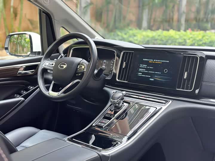 GAC Trumpchi M8 2021 2021款 领秀系列 390T 至尊版