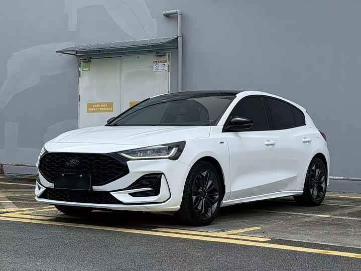 Ford Focus 2022 2022款 两厢 EcoBoost 180 自动ST Line