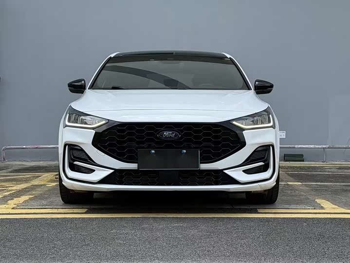 Ford Focus 2022 2022款 两厢 EcoBoost 180 自动ST Line