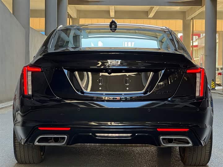 Cadillac CT5 2025 2025款 28T 赛道性能版