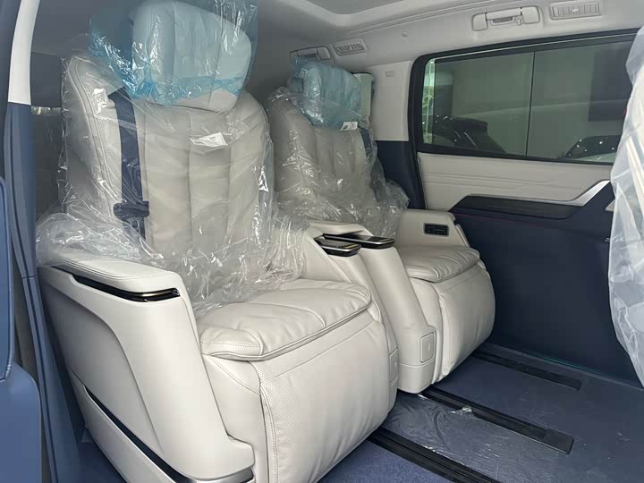 Buick GL8 Century 2025 2025款 2.0T 七座蕴世版