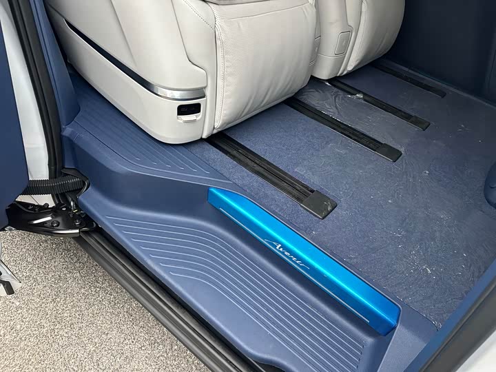 Buick GL8 Century 2025 2025款 2.0T 七座蕴世版