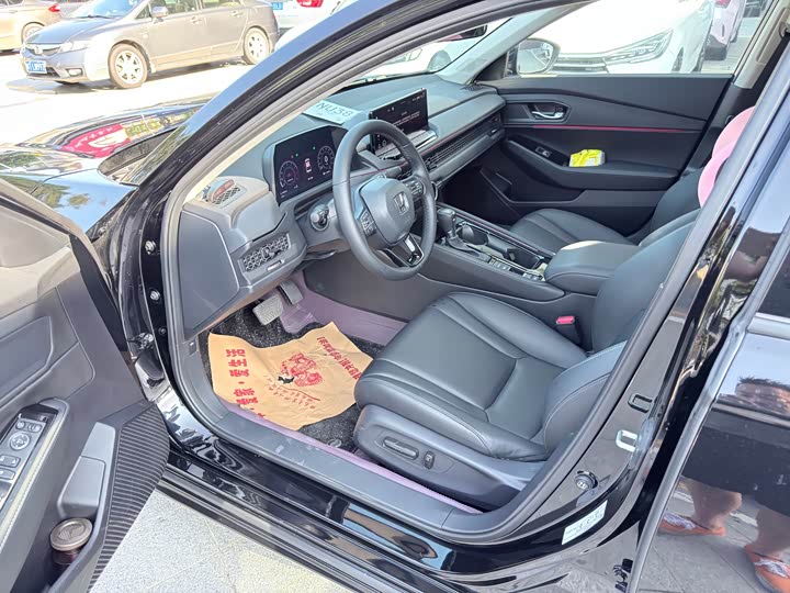 Honda Accord 2025 2025款 运动系列 260TURBO 豪华版