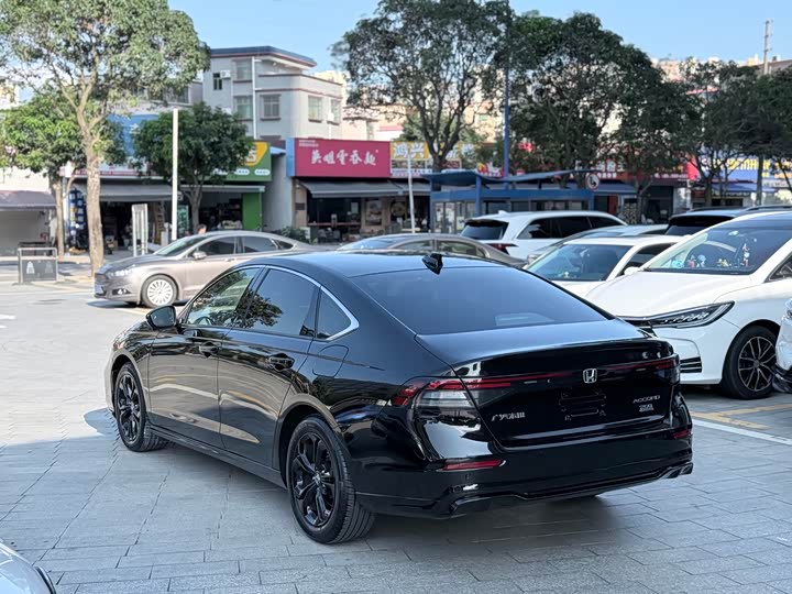 Honda Accord 2025 2025款 运动系列 260TURBO 豪华版