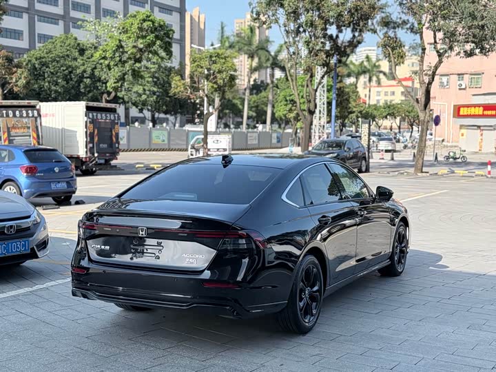Honda Accord 2025 2025款 运动系列 260TURBO 豪华版