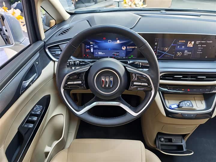 Фото 8 - Buick GL8 Hybrid