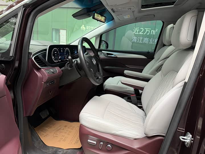 Zdjęcie 5 - Buick GL8 ES