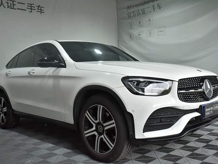 صورة 3 - Mercedes-Benz GLC-Class Coupe