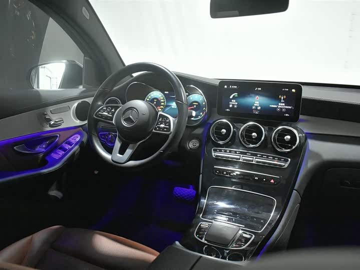 صورة 6 - Mercedes-Benz GLC-Class Coupe