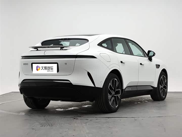 2025 Avatr 11