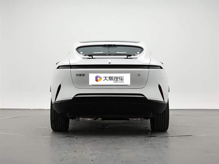 2025 Avatr 11