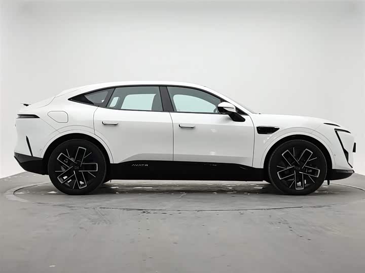 2025 Avatr 11