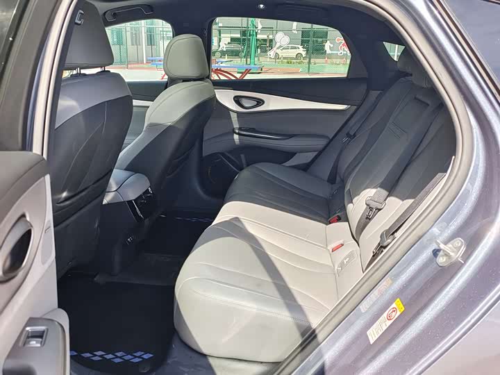 BYD Seal 07 DM-i Hybrid 2025 2025款 智驾版 DM-i 1.5L 125km 尊贵型
