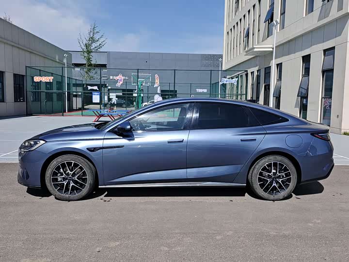 BYD Seal 07 DM-i Hybrid 2025 2025款 智驾版 DM-i 1.5L 125km 尊贵型