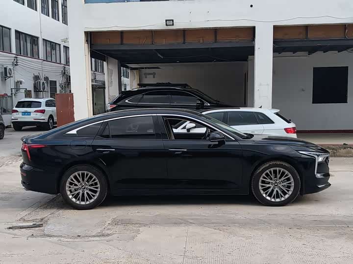 Bestune B70 2023 2023款 第三代 1.5T 自动乐享型70周年纪念版