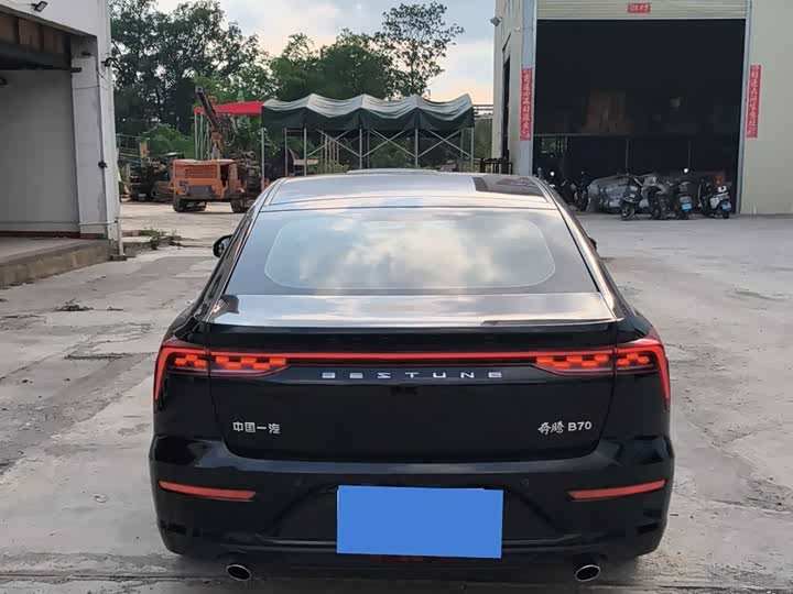Bestune B70 2023 2023款 第三代 1.5T 自动乐享型70周年纪念版